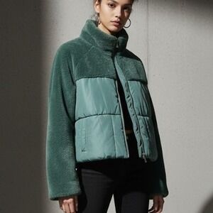 Nordstrom BP Fuzzy Bomber Jacket Women's M Green Sherpa Zip Up Christmas Coat